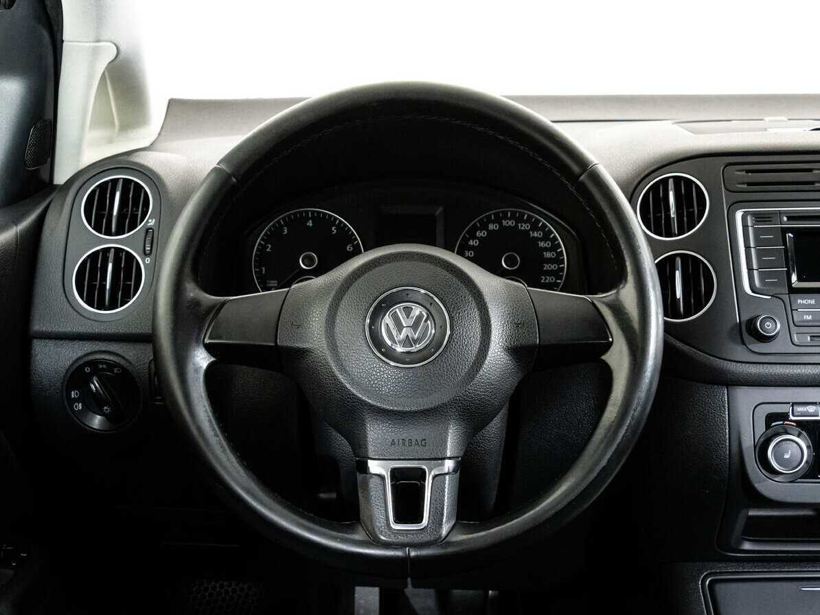 Volkswagen Golf Plus с пробегом — 2009 год. Фото: #11