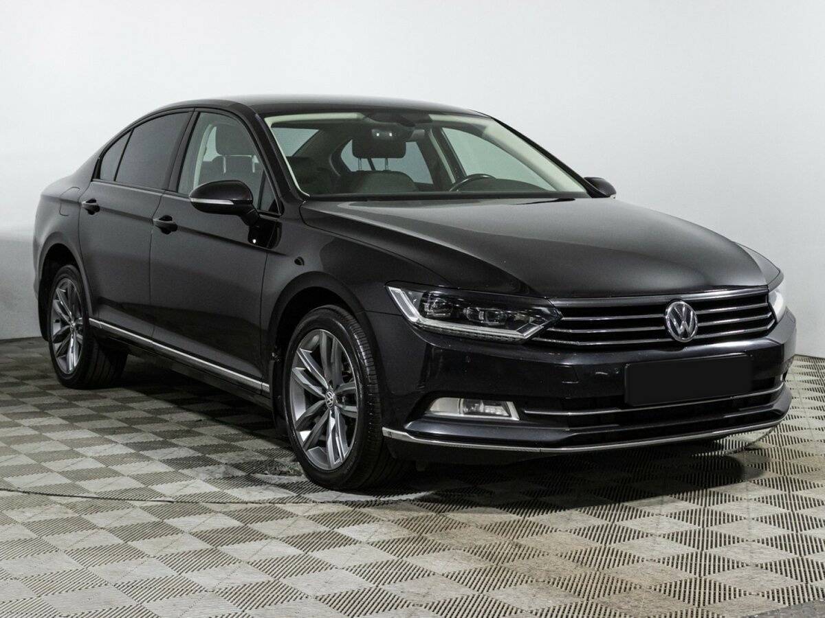 Volkswagen Passat с пробегом — 2016 год. Фото: #2