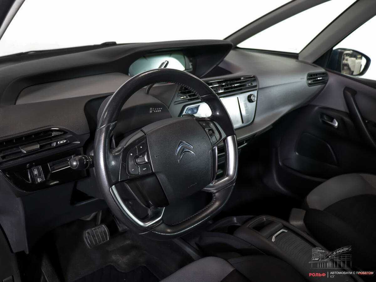 Citroen C4 Picasso с пробегом — 2014 год. Фото: #10