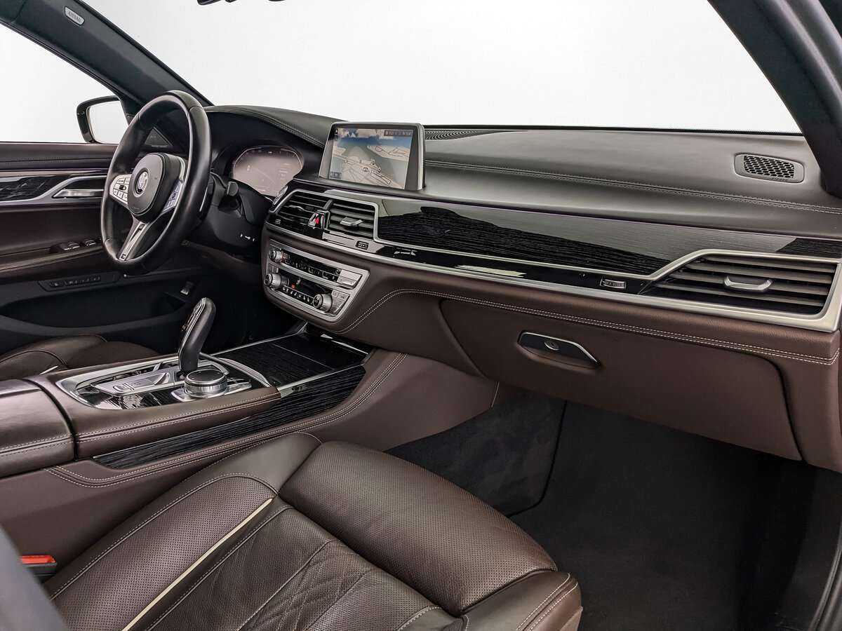 BMW 7 серии с пробегом — 2020 год. Фото: #8