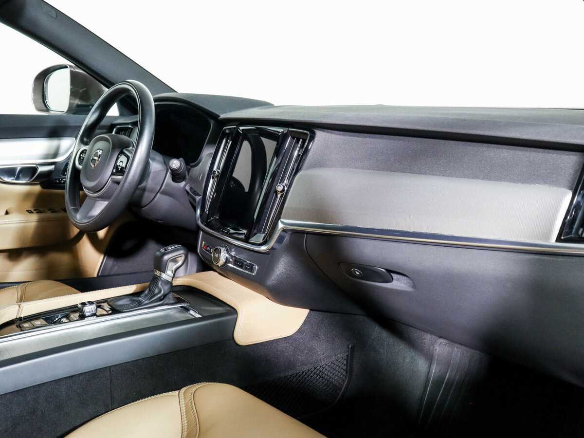Volvo V90 Cross Country с пробегом — 2017 год. Фото: #5