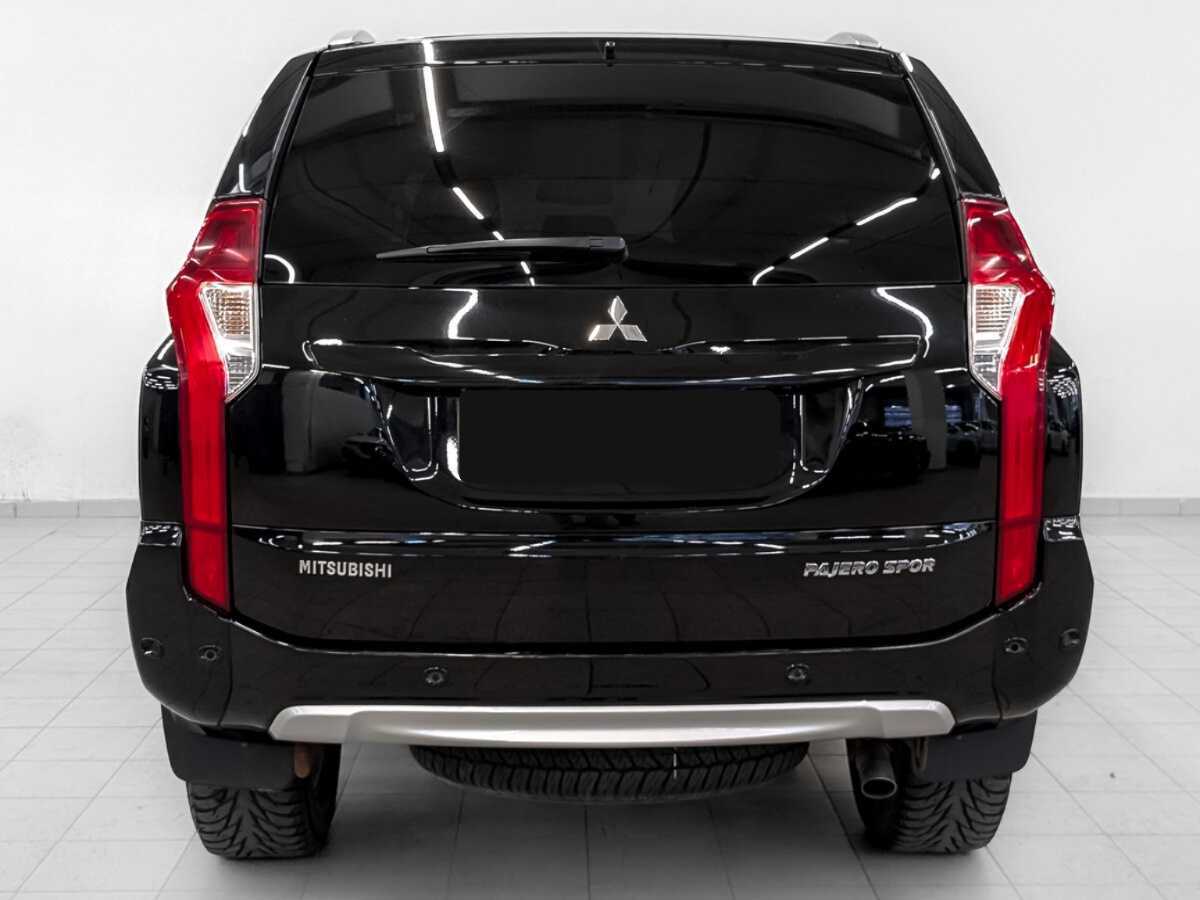 Mitsubishi Pajero Sport с пробегом — 2019 год. Фото: #5