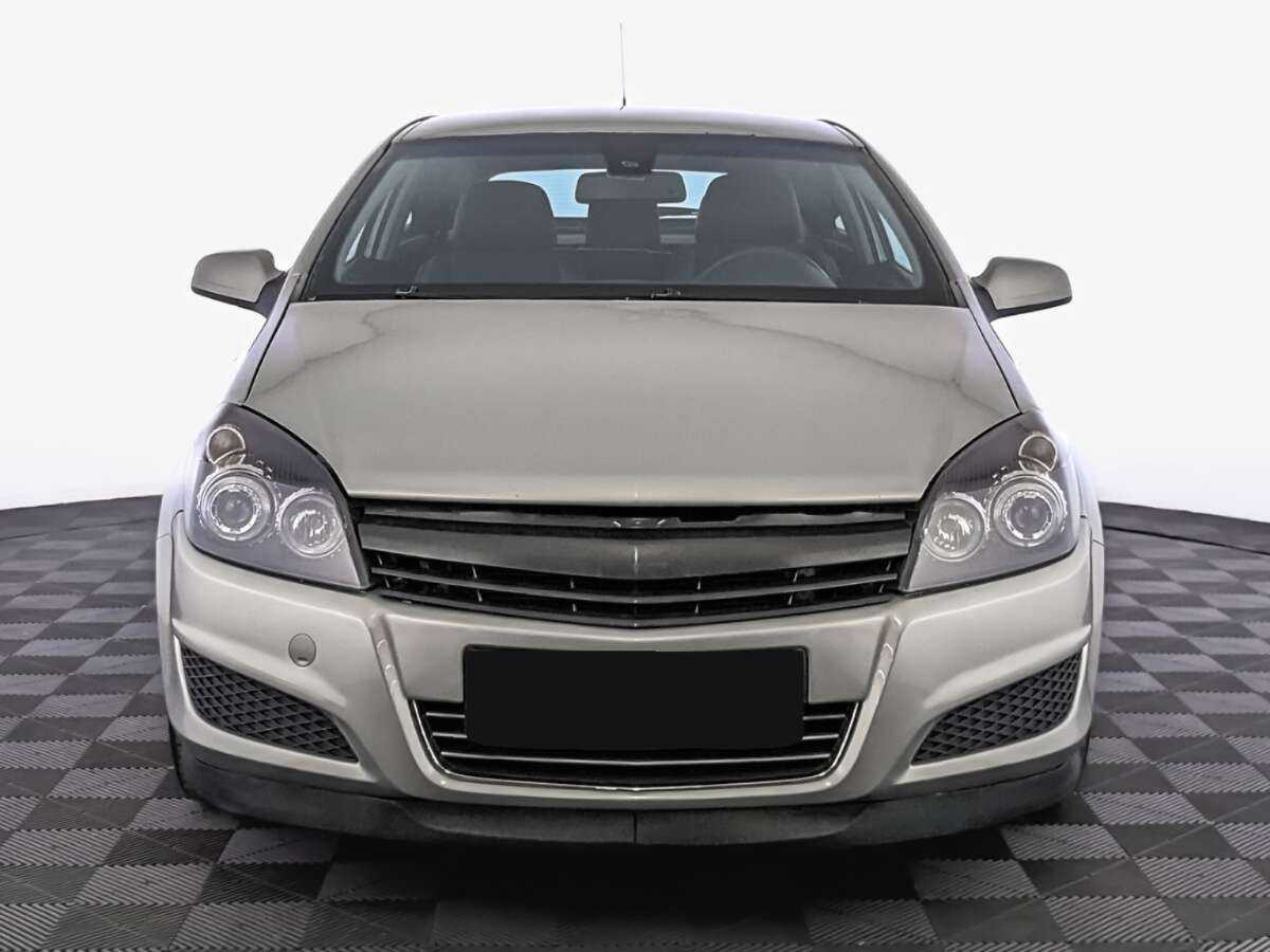 Opel Astra с пробегом — 2008 год. Фото: #1