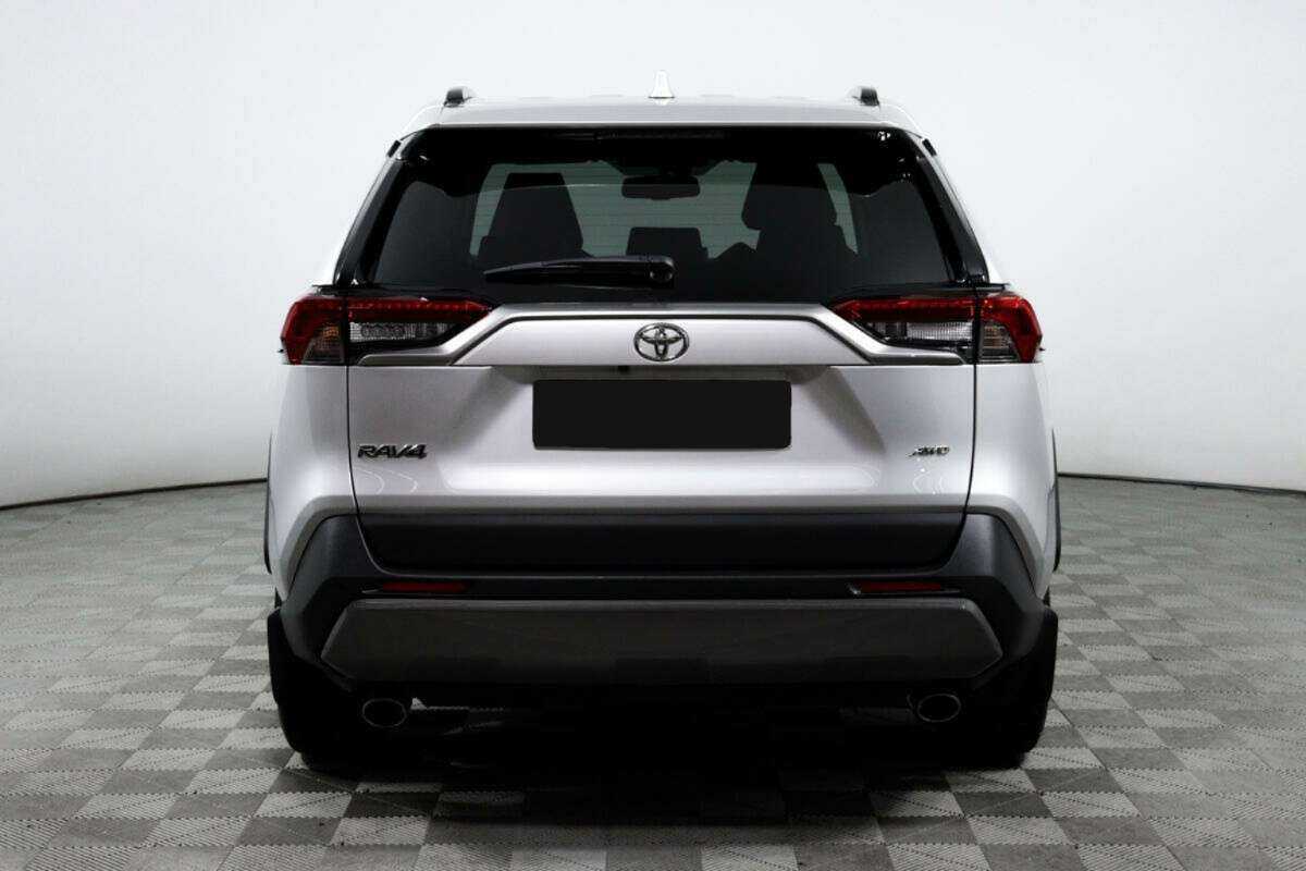 Toyota RAV4 с пробегом — 2021 год. Фото: #5