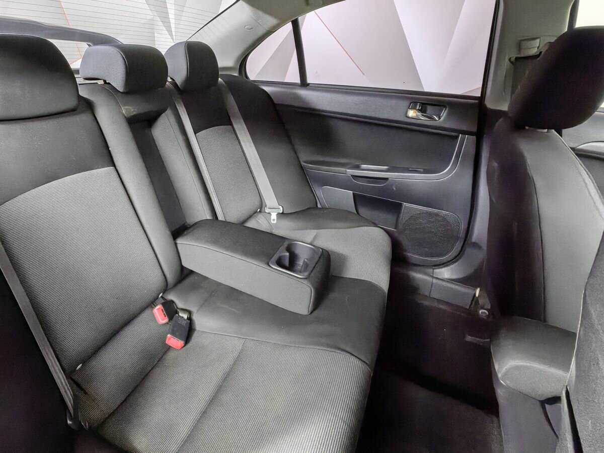 Mitsubishi Lancer с пробегом — 2008 год. Фото: #11