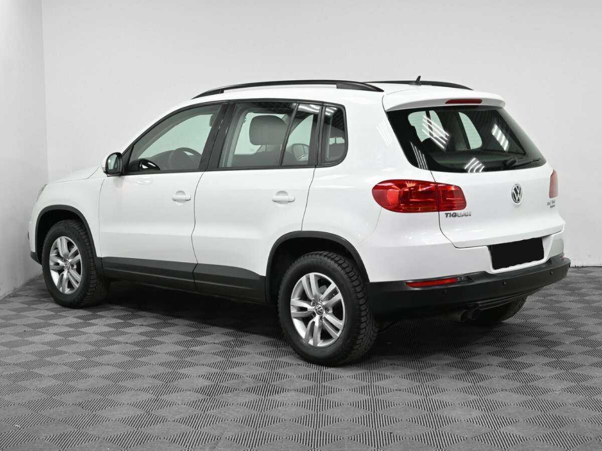 Volkswagen Tiguan с пробегом — 2011 год. Фото: #3
