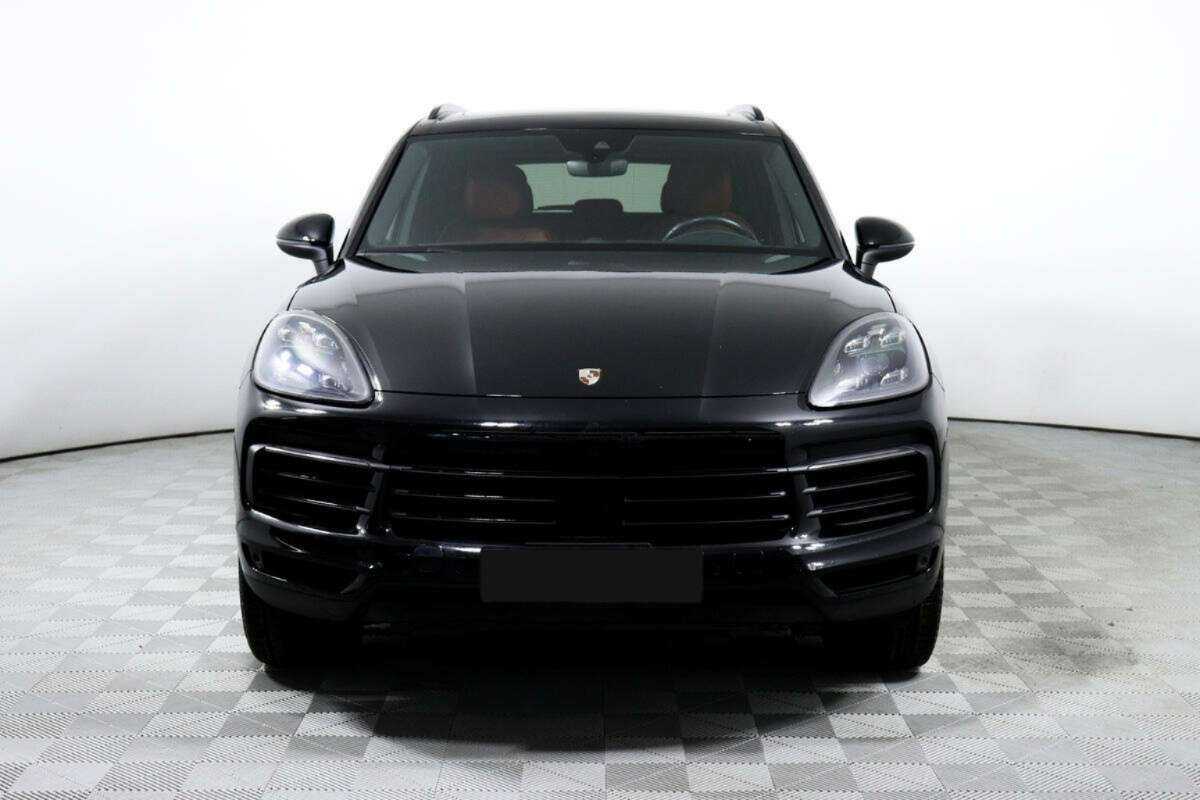 Porsche Cayenne с пробегом — 2018 год. Фото: #1