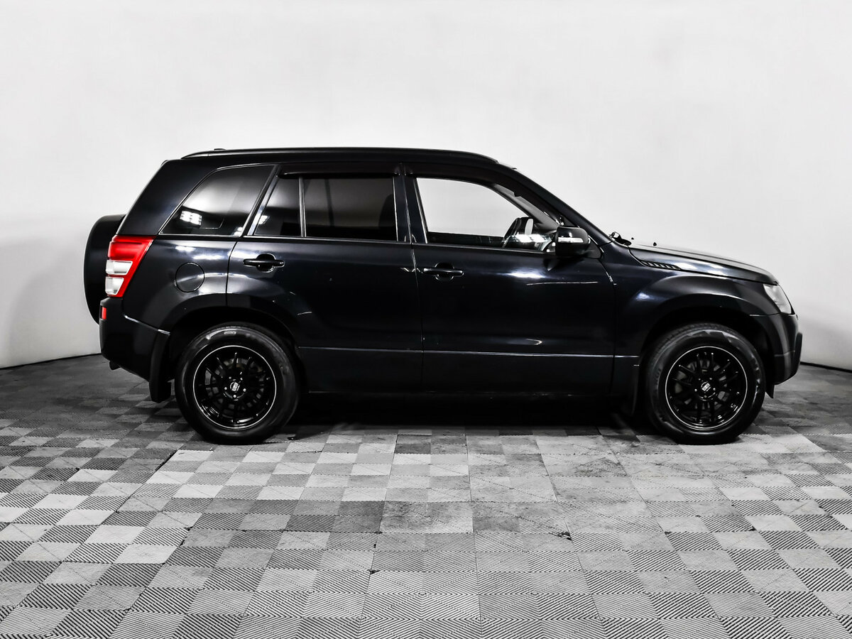 Suzuki Grand Vitara с пробегом — 2010 год. Фото: #3
