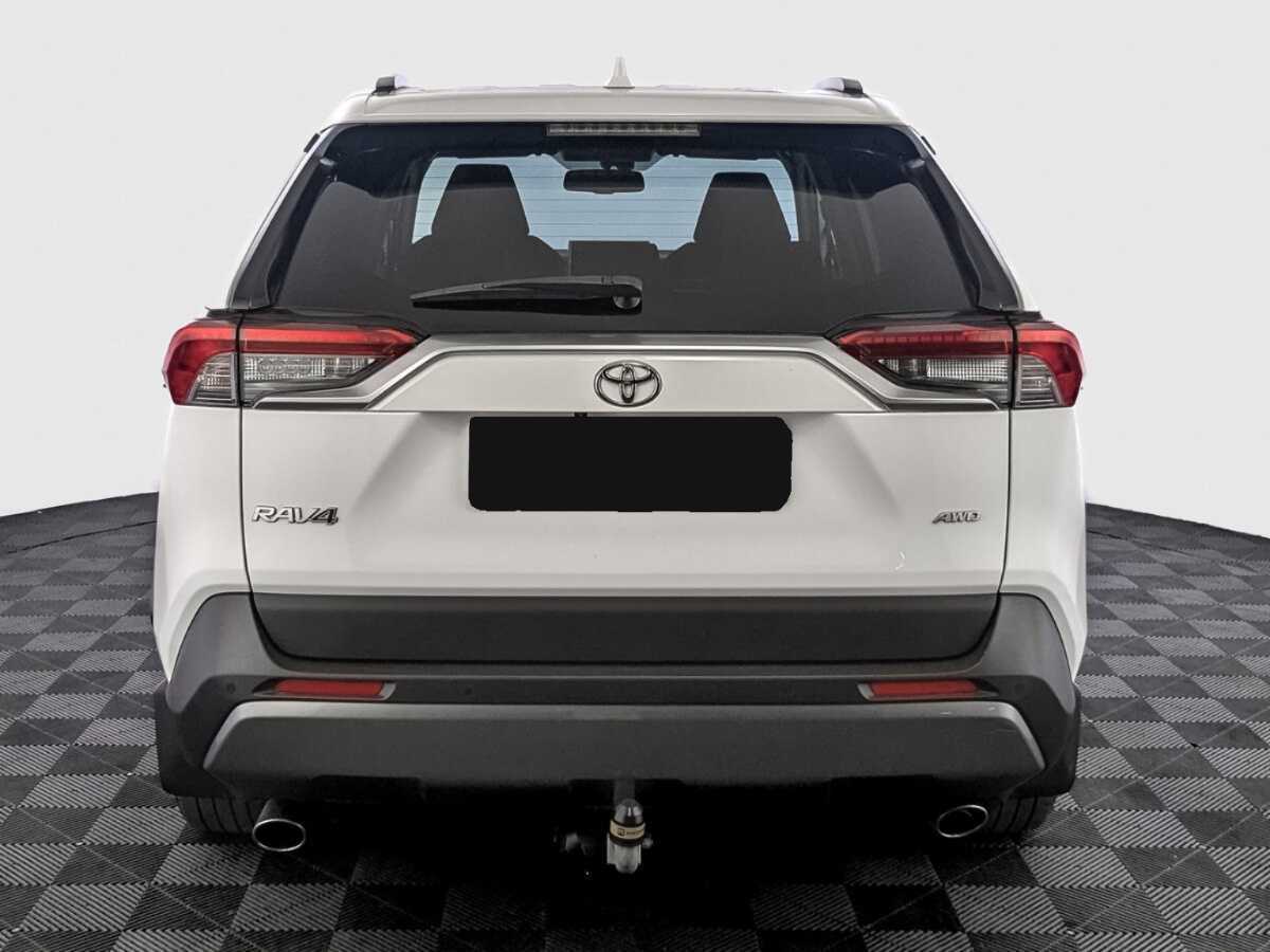 Toyota RAV4 с пробегом — 2021 год. Фото: #5