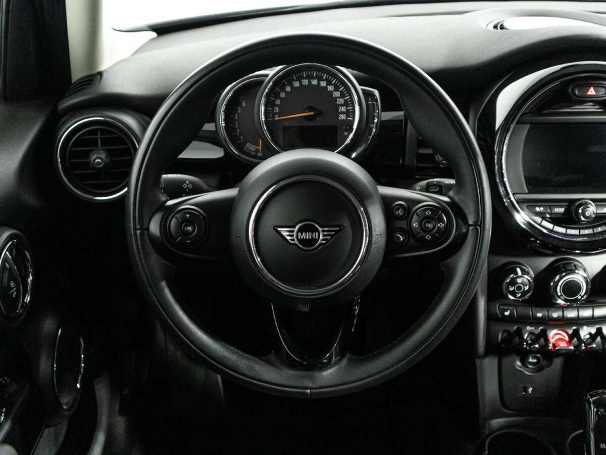Mini Hatch с пробегом — 2020 год. Фото: #17