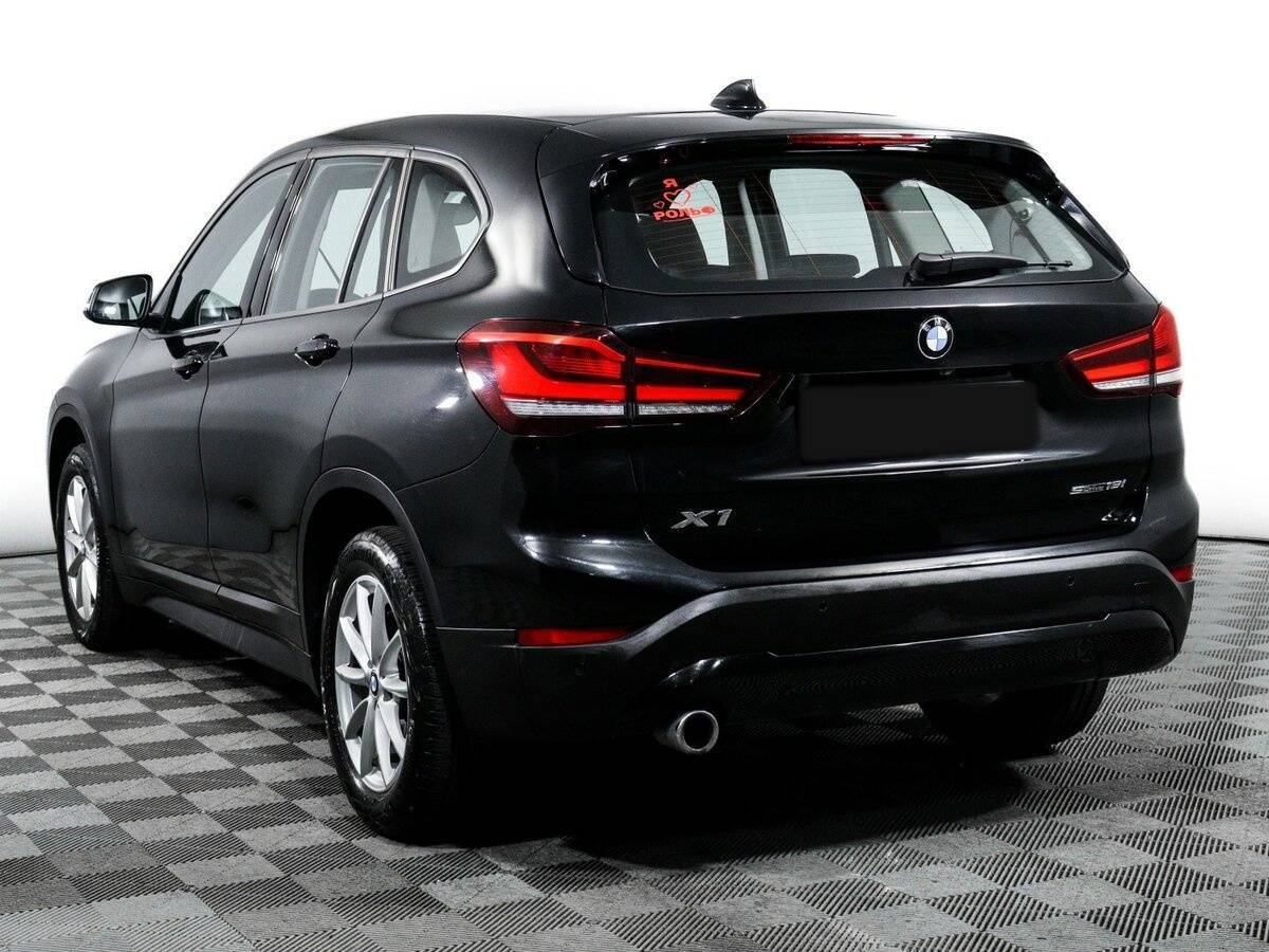 BMW X1 с пробегом — 2021 год. Фото: #6