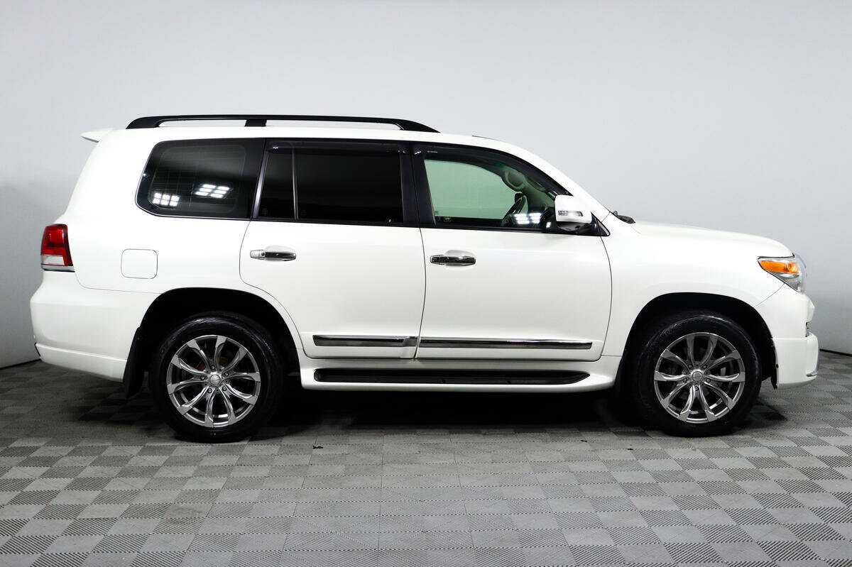Toyota Land Cruiser с пробегом — 2013 год. Фото: #3