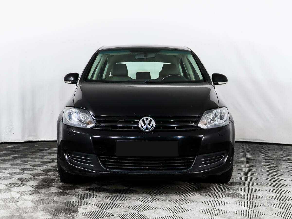 Volkswagen Golf Plus с пробегом — 2011 год. Фото: #1