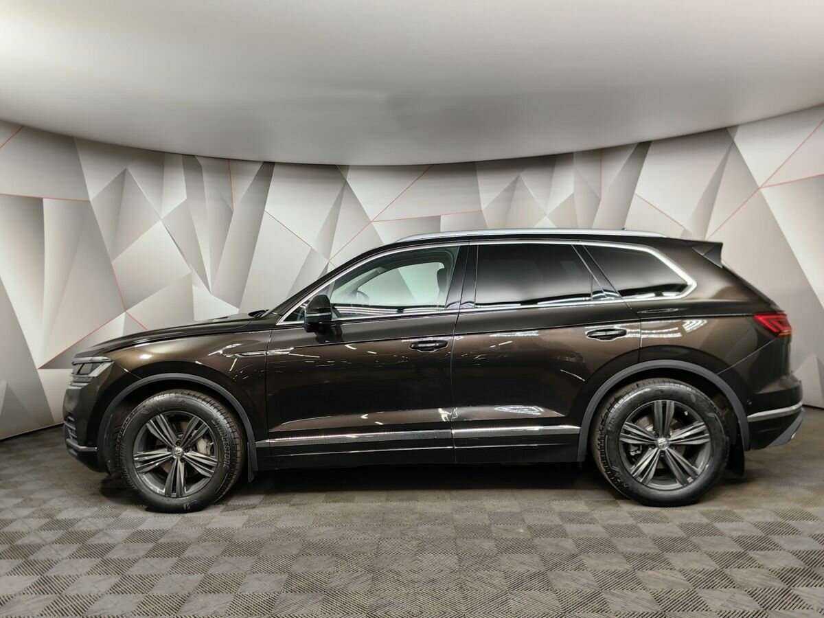 Volkswagen Touareg с пробегом — 2019 год. Фото: #4