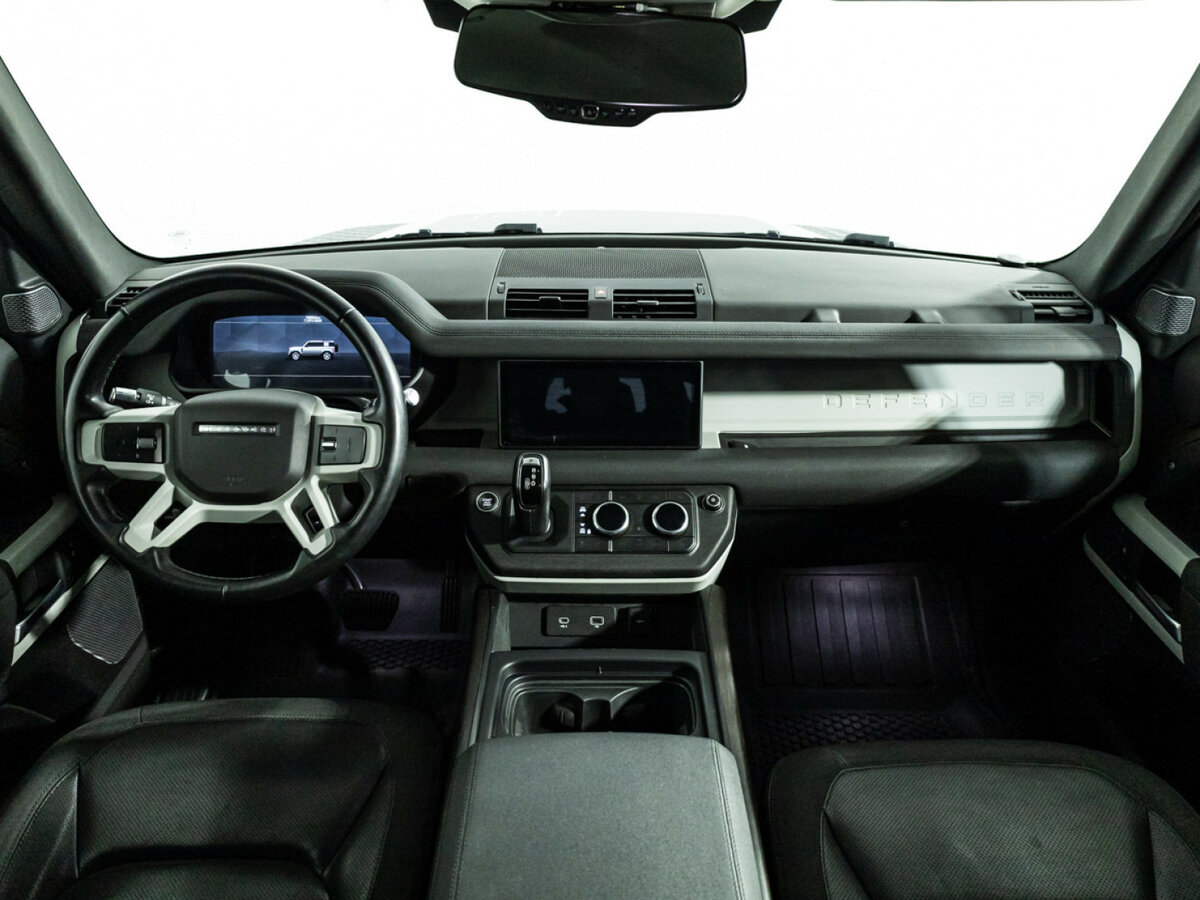 Land Rover Defender с пробегом — 2021 год. Фото: #9