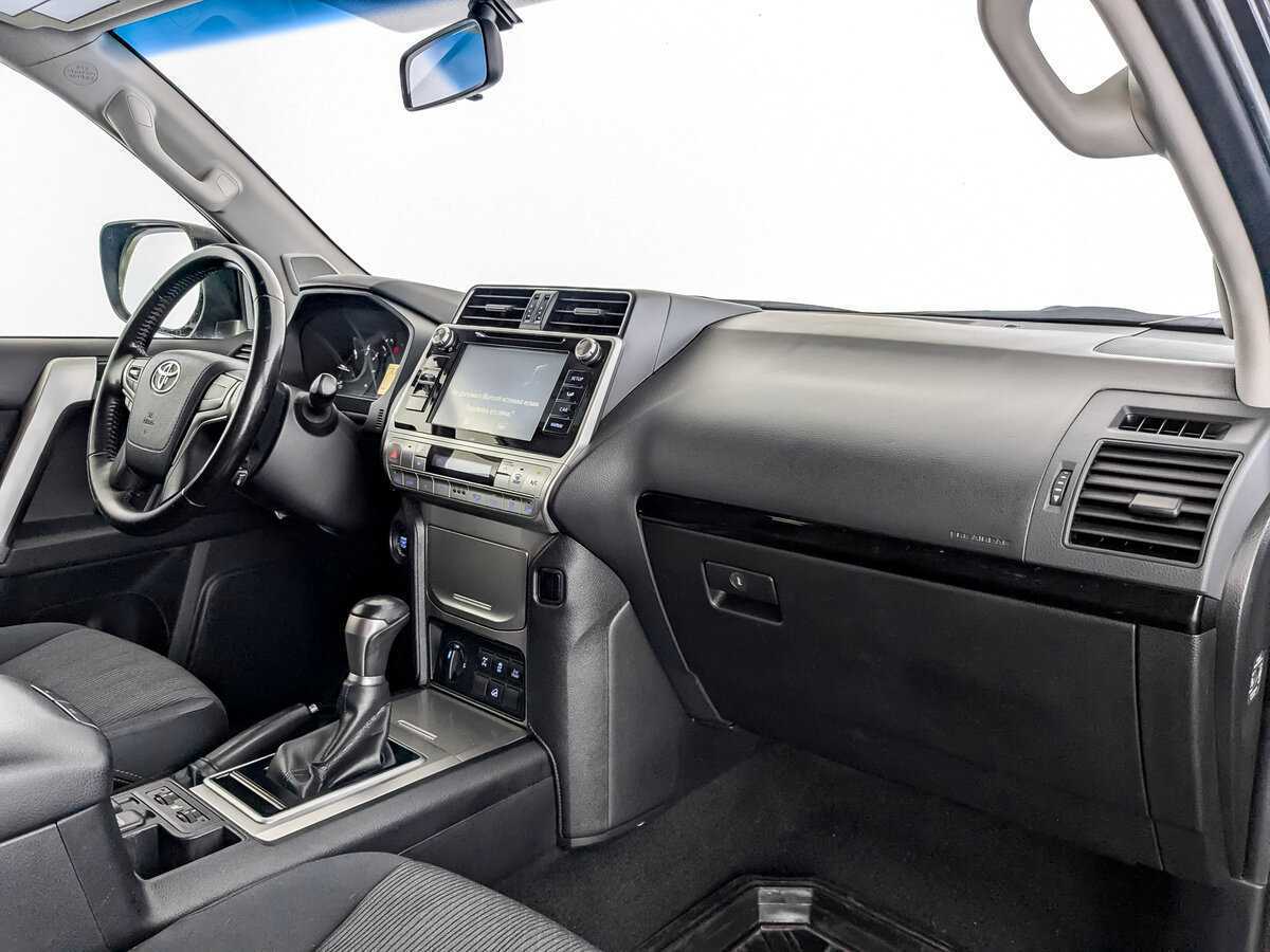 Toyota Land Cruiser Prado с пробегом — 2019 год. Фото: #8