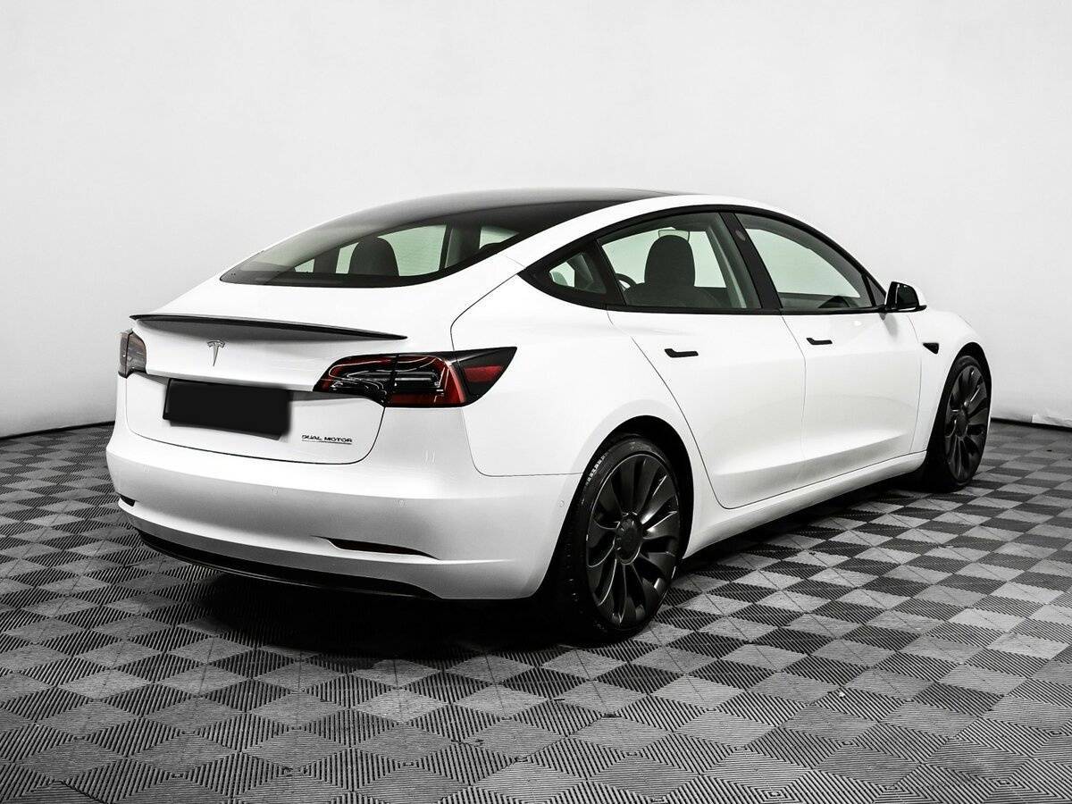 Tesla Model 3 с пробегом — 2021 год. Фото: #4