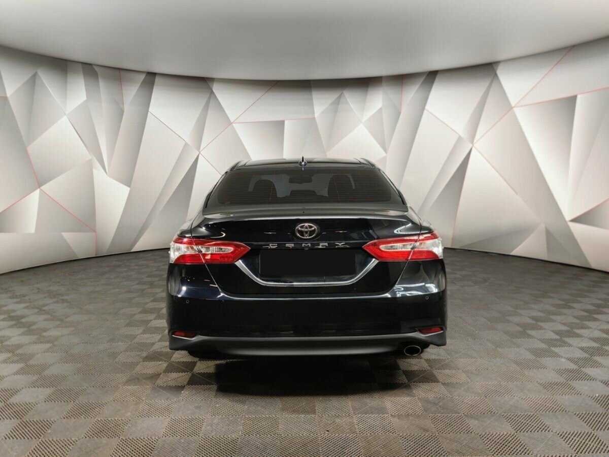 Toyota Camry с пробегом — 2019 год. Фото: #7
