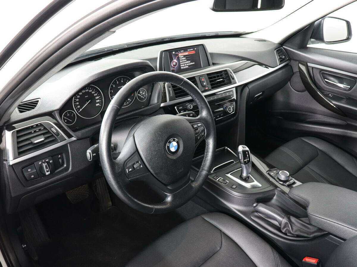 BMW 3 серии с пробегом — 2016 год. Фото: #6