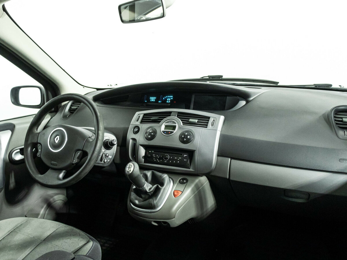 Renault Scenic с пробегом — 2008 год. Фото: #8
