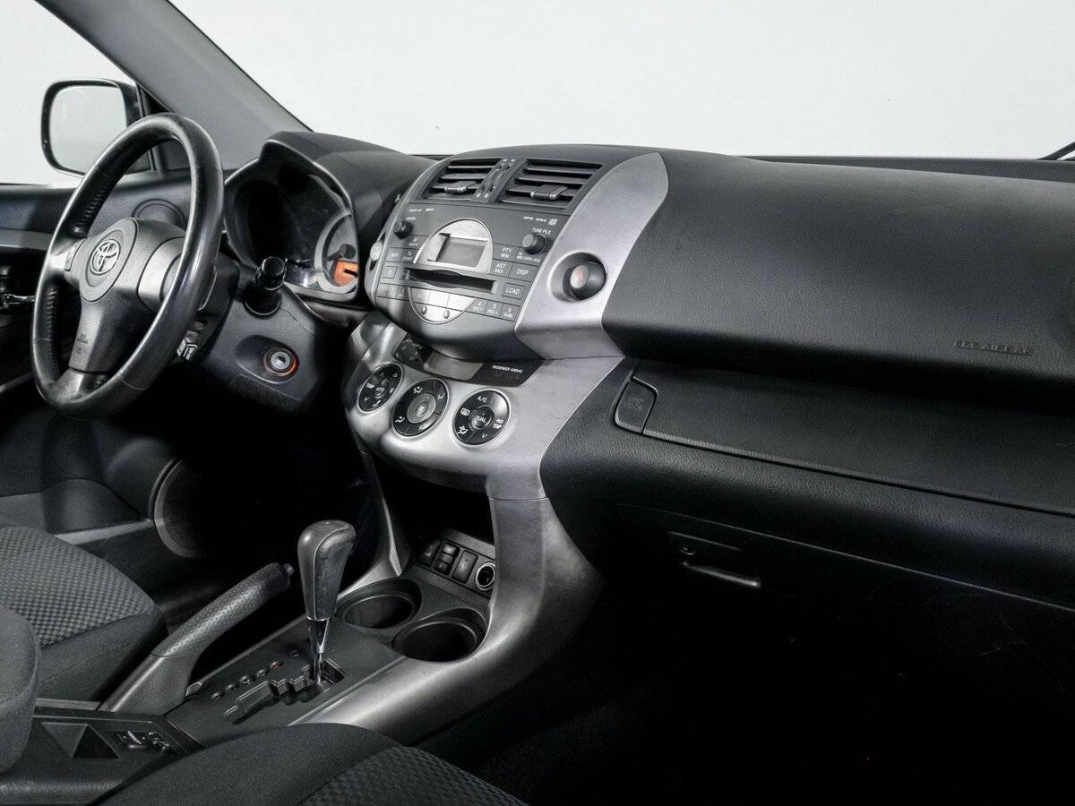 Toyota RAV4 с пробегом — 2007 год. Фото: #8