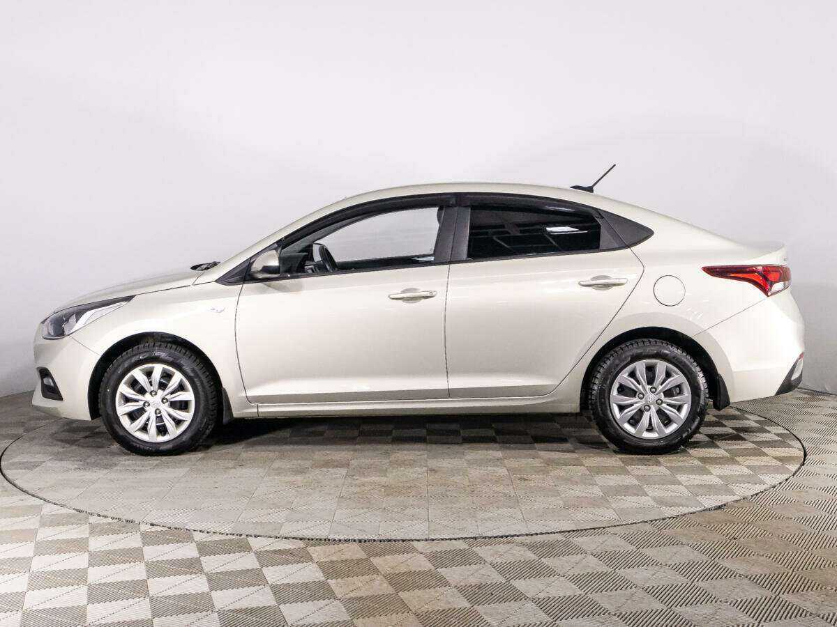 Hyundai Solaris с пробегом — 2019 год. Фото: #7