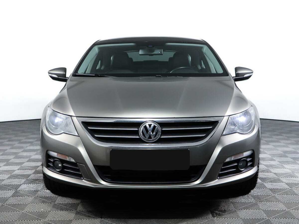 Volkswagen Passat CC с пробегом — 2011 год. Фото: #1