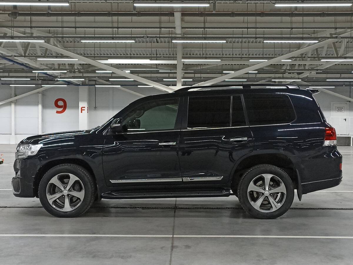 Toyota Land Cruiser с пробегом — 2015 год. Фото: #7