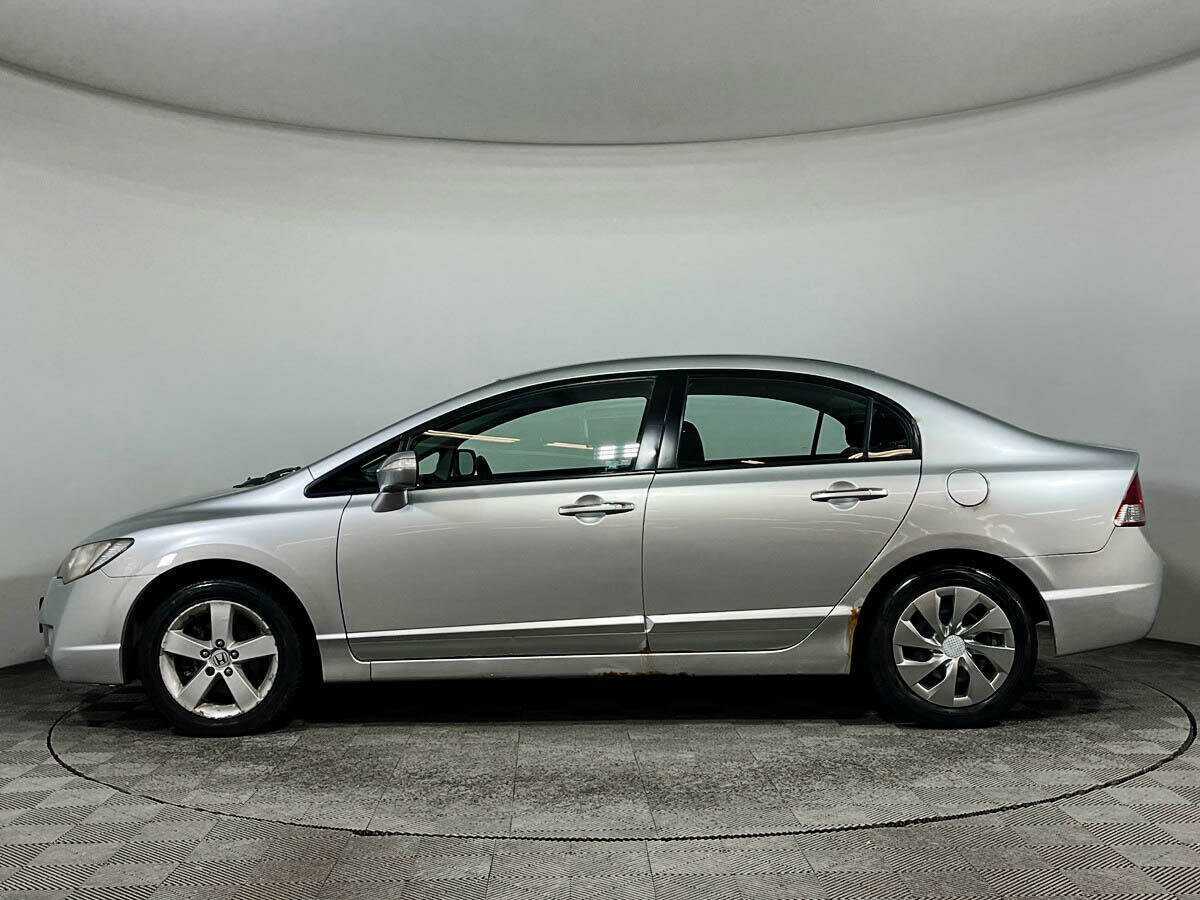 Honda Civic с пробегом — 2006 год. Фото: #7