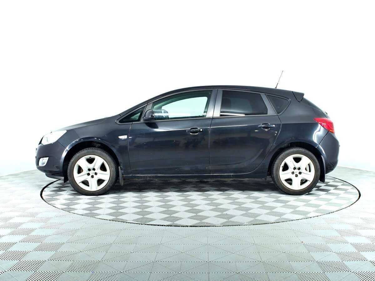 Opel Astra с пробегом — 2011 год. Фото: #7