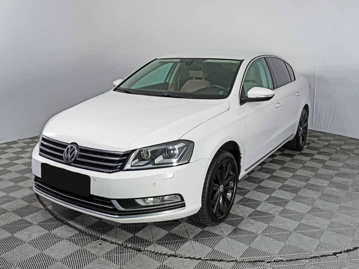 Volkswagen Passat с пробегом — 2011 год. Фото: #0