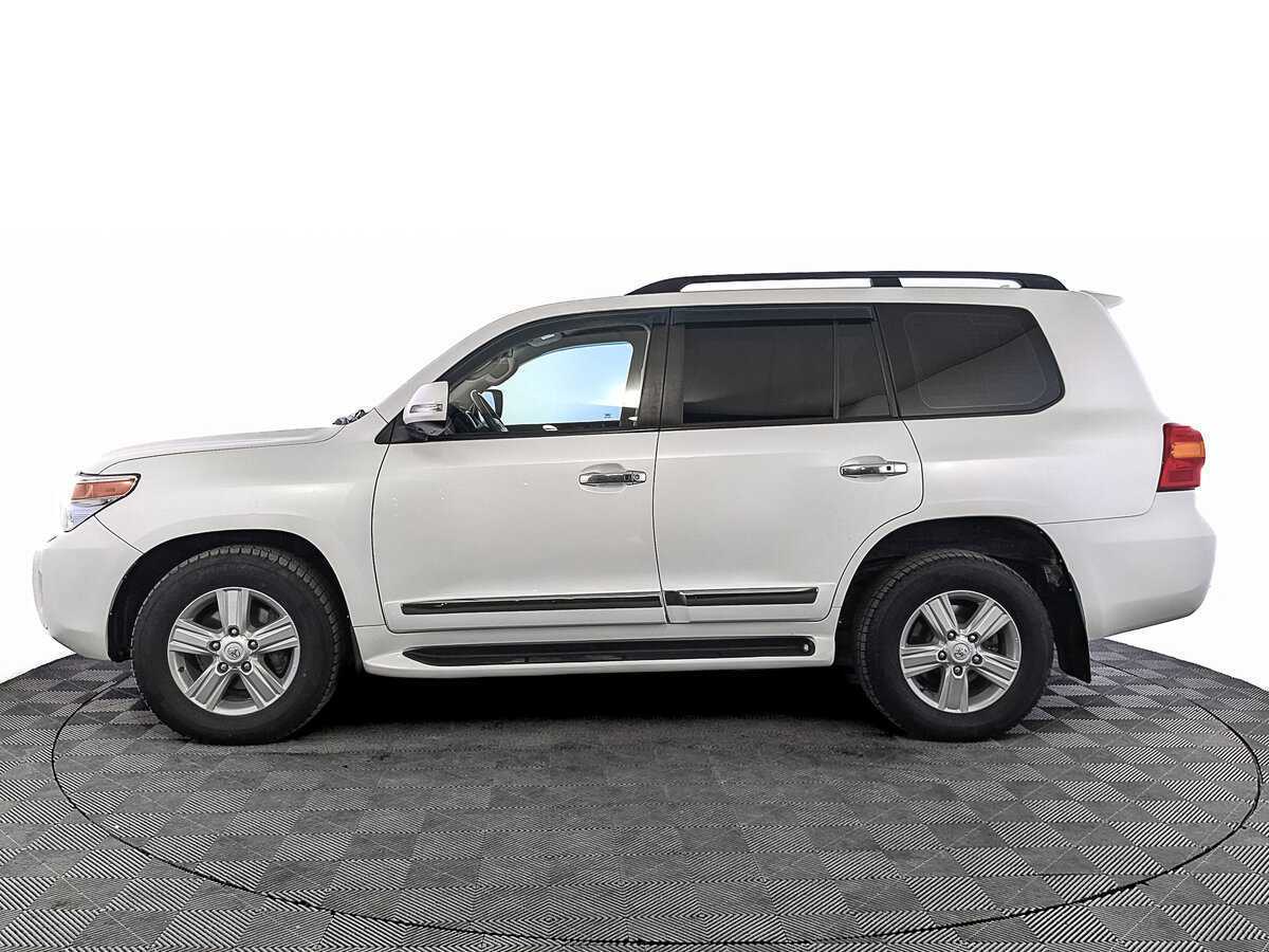 Toyota Land Cruiser с пробегом — 2014 год. Фото: #7