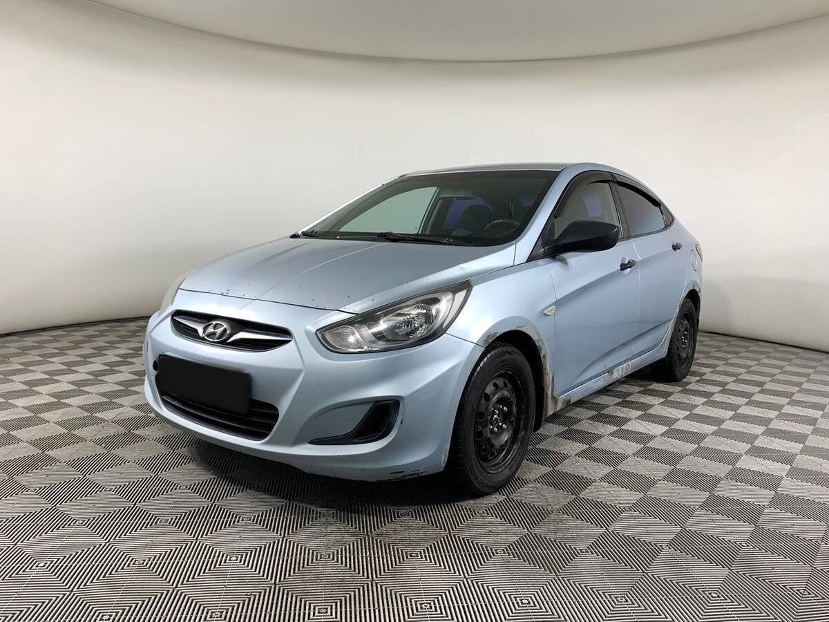 Hyundai Solaris с пробегом — 2011 год. Посмотреть фото