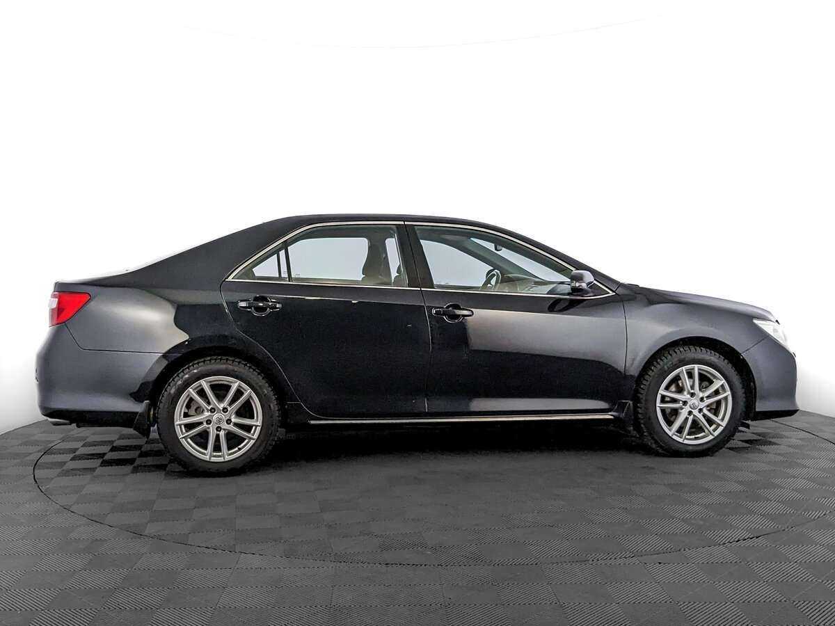 Toyota Camry с пробегом — 2013 год. Фото: #3