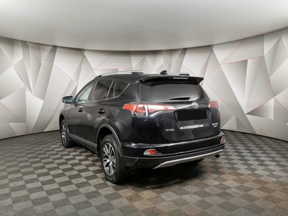 Toyota RAV4 с пробегом — 2018 год. Фото: #3