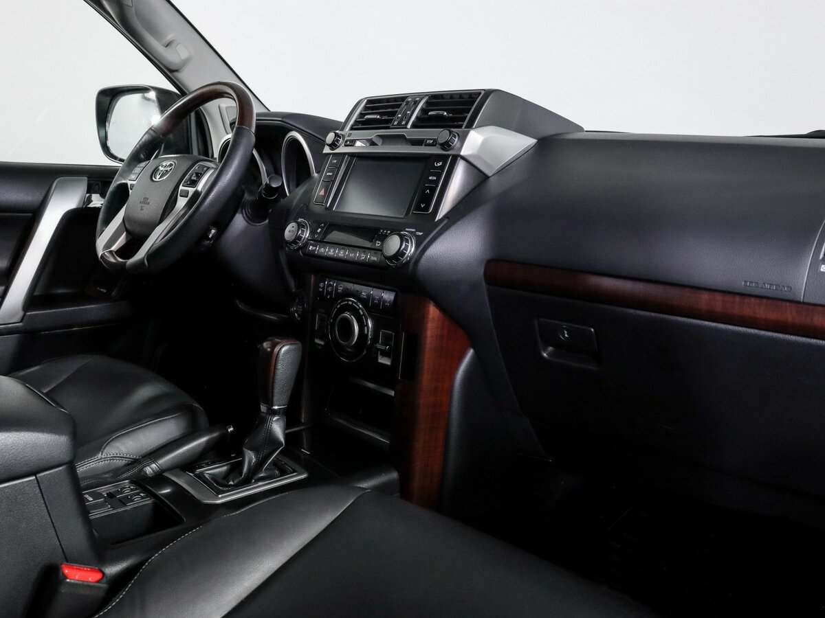Toyota Land Cruiser Prado с пробегом — 2015 год. Фото: #8