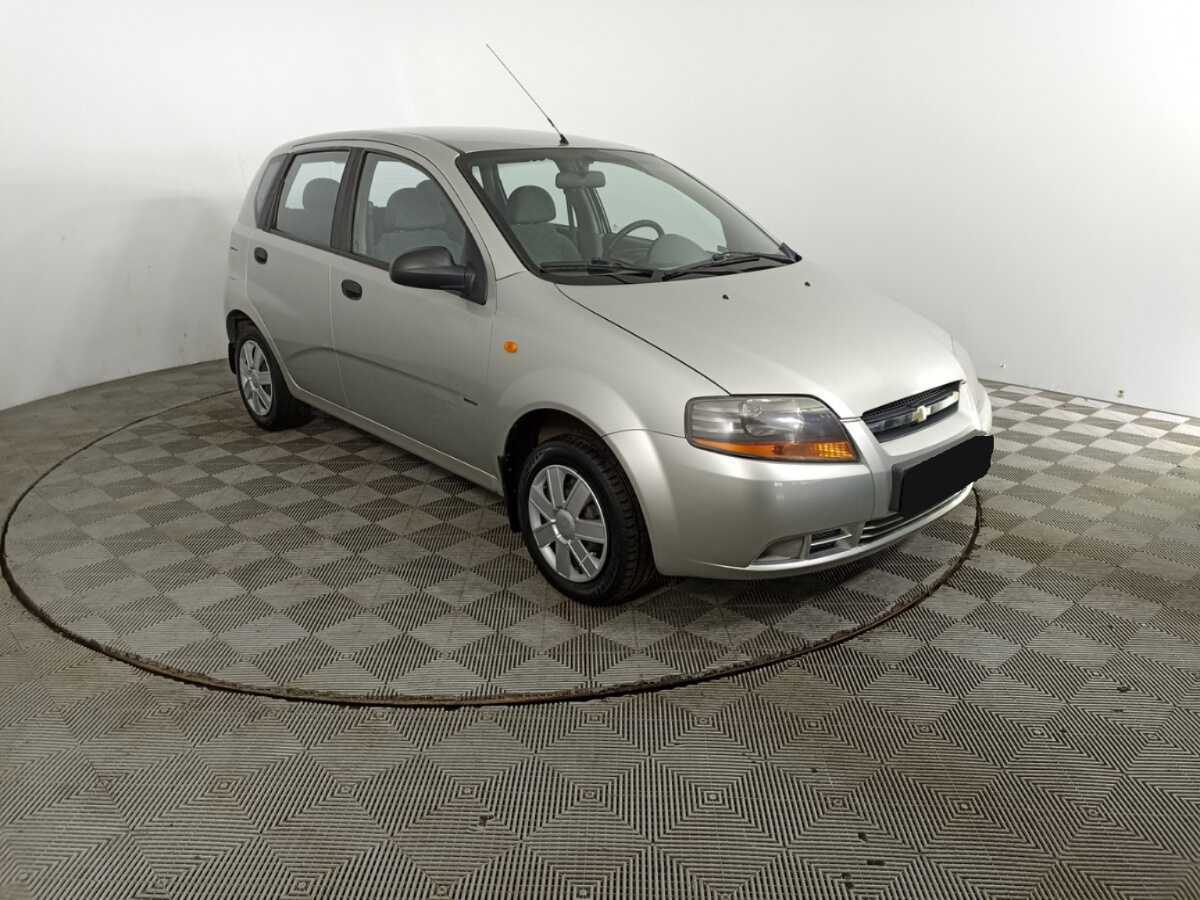 Chevrolet Aveo с пробегом — 2004 год. Фото: #2