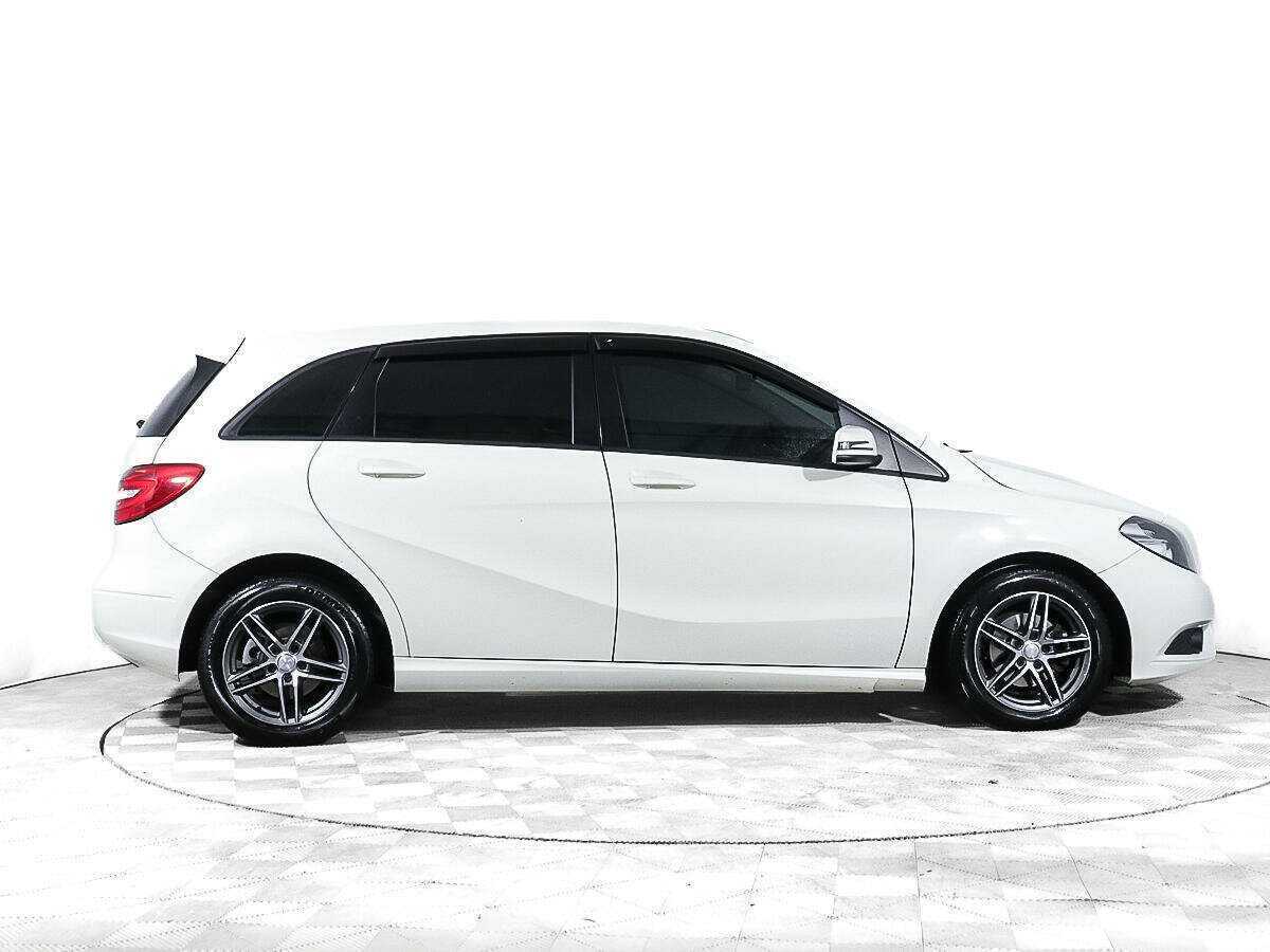 Mercedes-Benz B-Класс с пробегом — 2014 год. Фото: #2