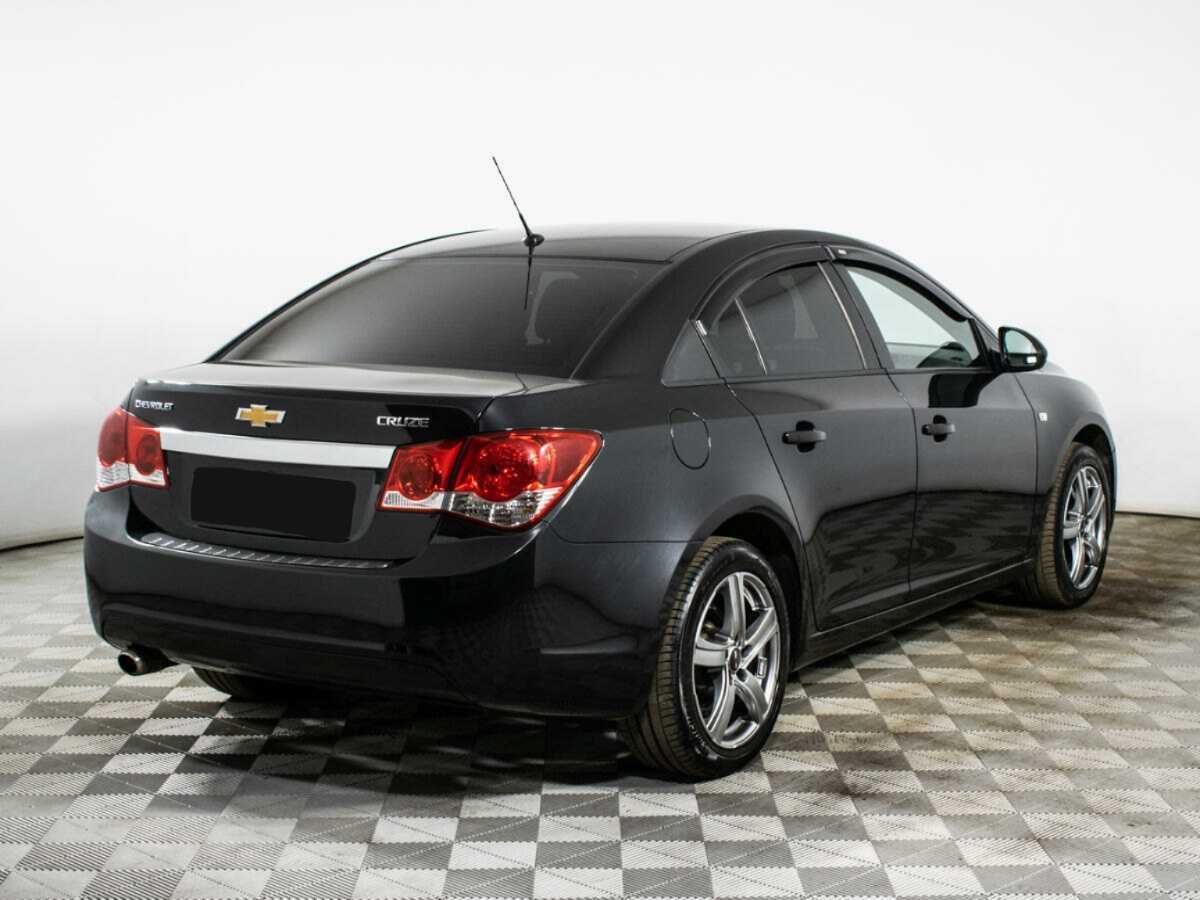 Chevrolet Cruze с пробегом — 2011 год. Фото: #4