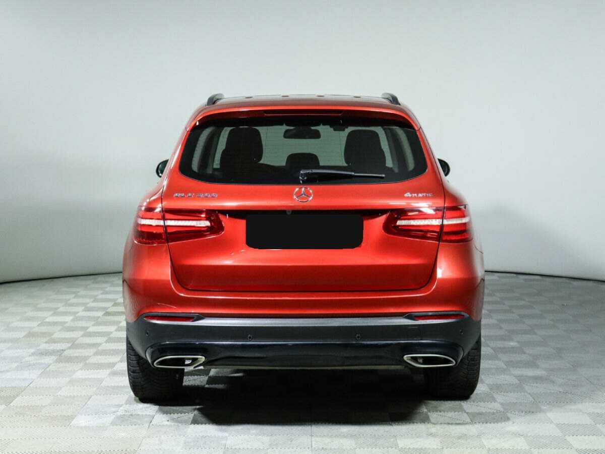 Mercedes-Benz GLC с пробегом — 2017 год. Фото: #3
