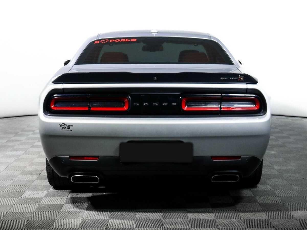 Dodge Challenger с пробегом — 2022 год. Фото: #5
