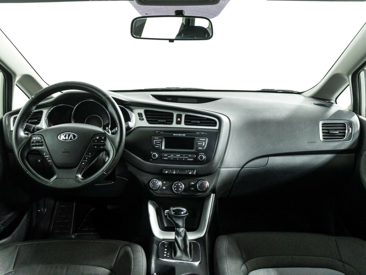 Kia Ceed с пробегом — 2012 год. Фото: #12
