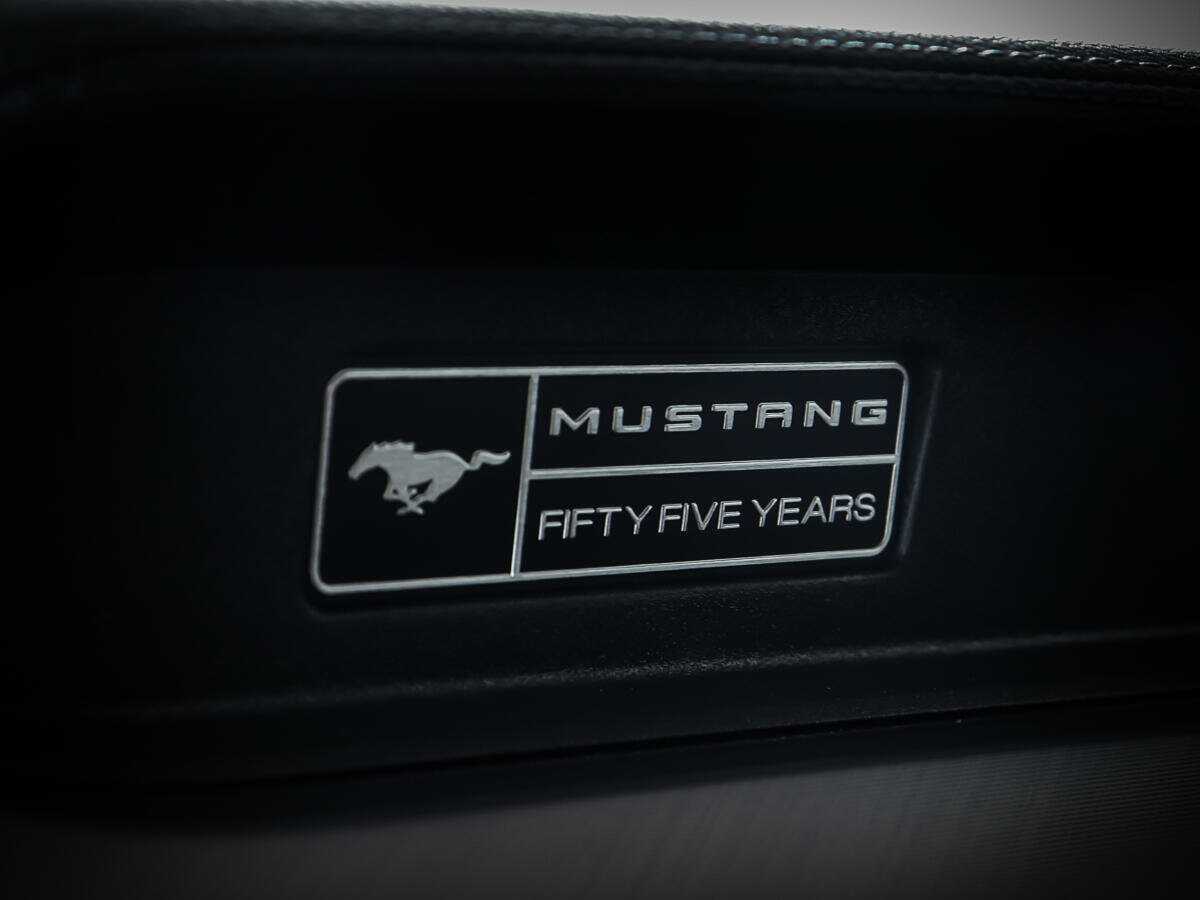Ford Mustang с пробегом — 2020 год. Фото: #21