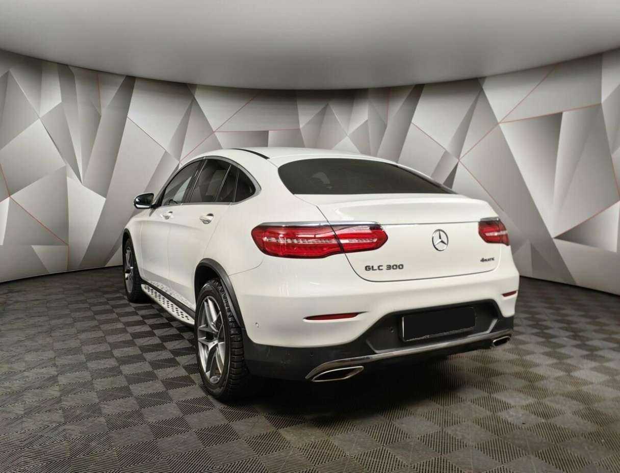 Mercedes-Benz GLC Coupe с пробегом — 2017 год. Фото: #3
