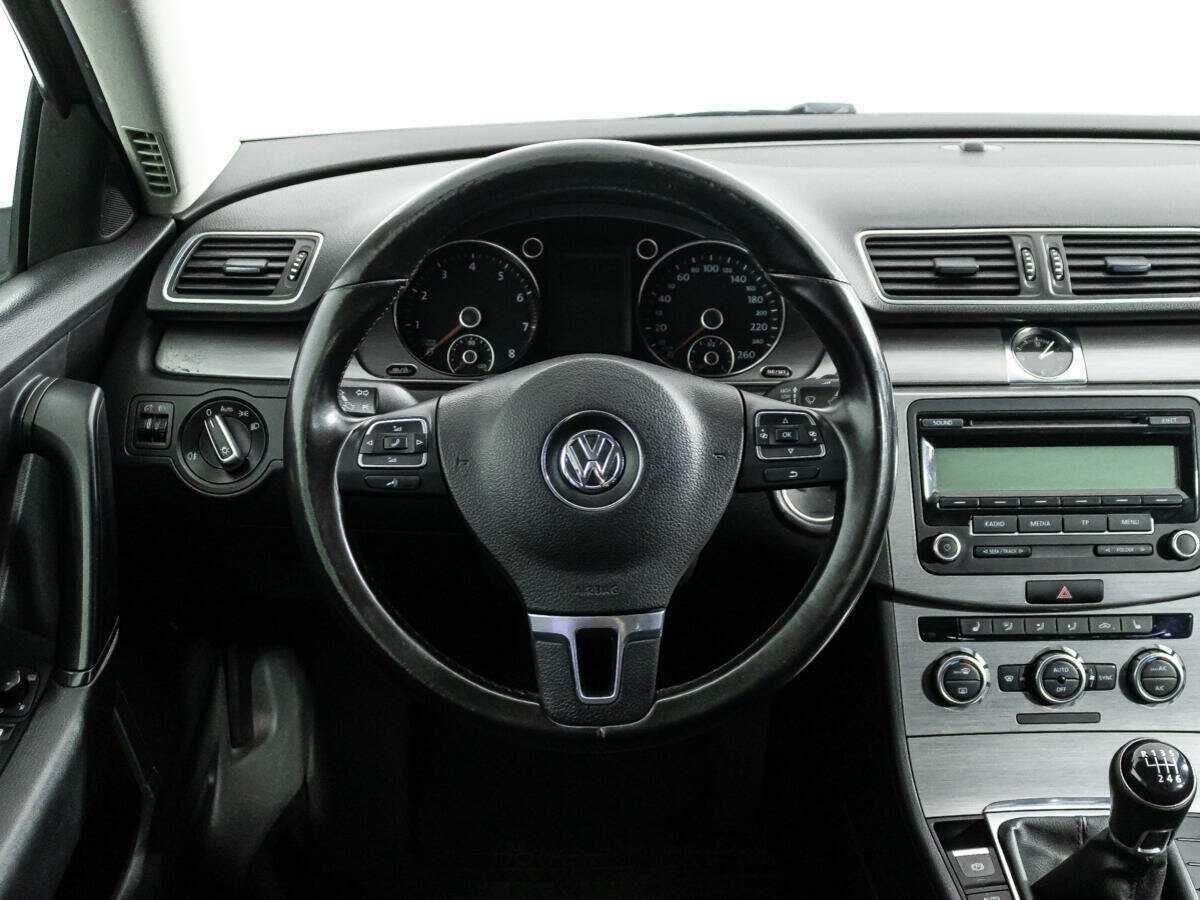 Volkswagen Passat с пробегом — 2013 год. Фото: #15