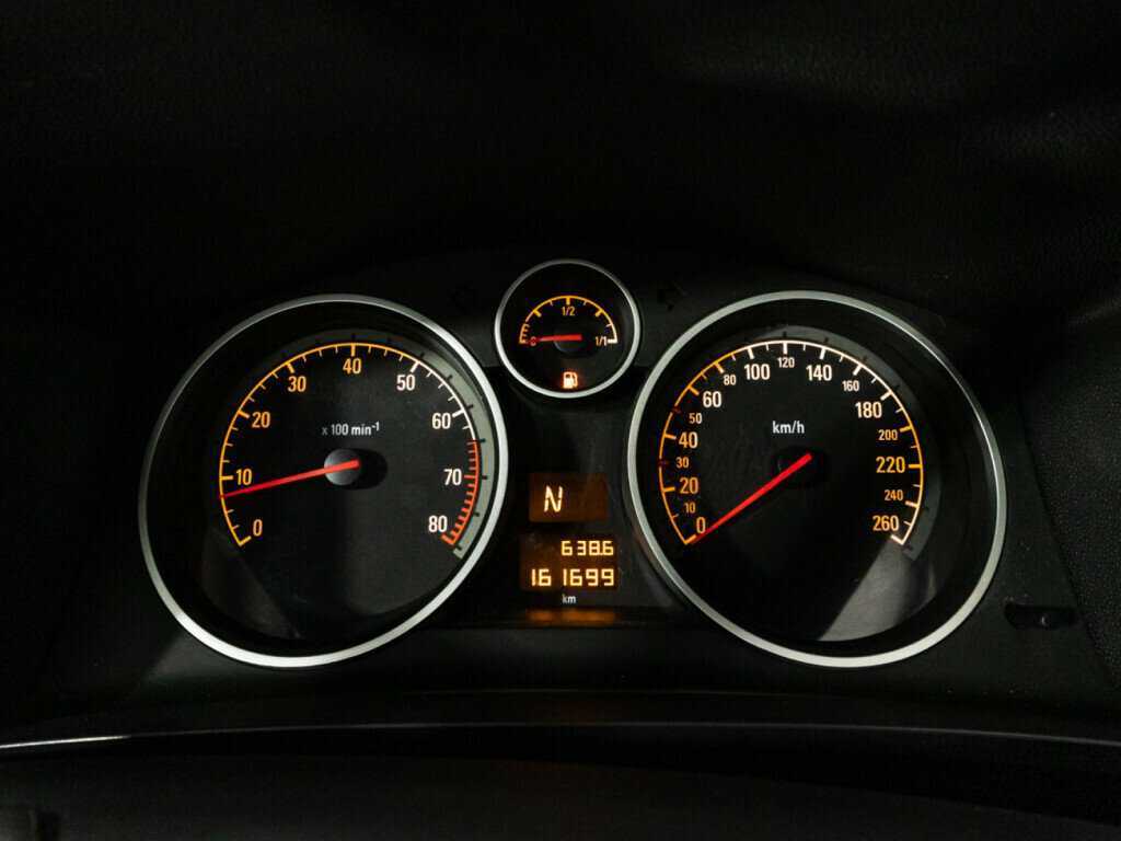 Opel Zafira с пробегом — 2007 год. Фото: #11