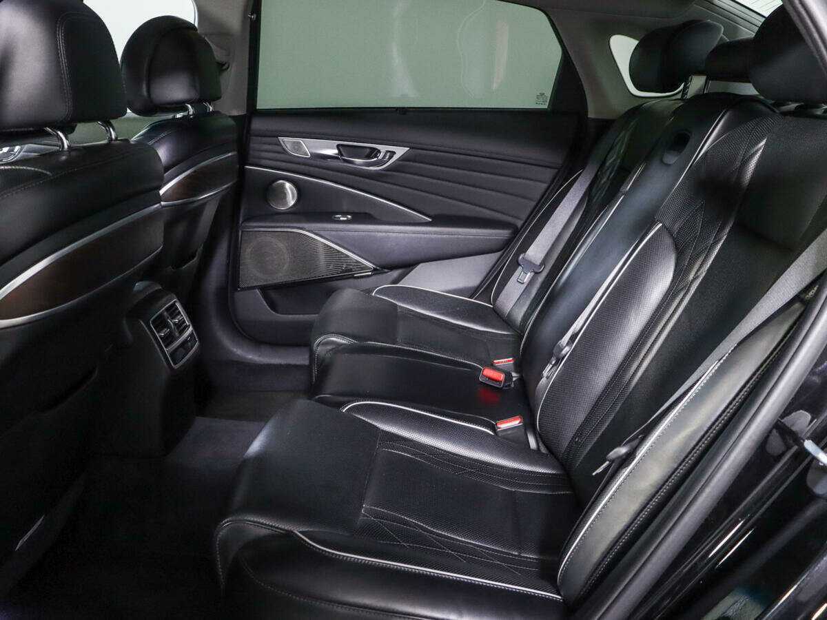 Kia K900 с пробегом — 2019 год. Фото: #9