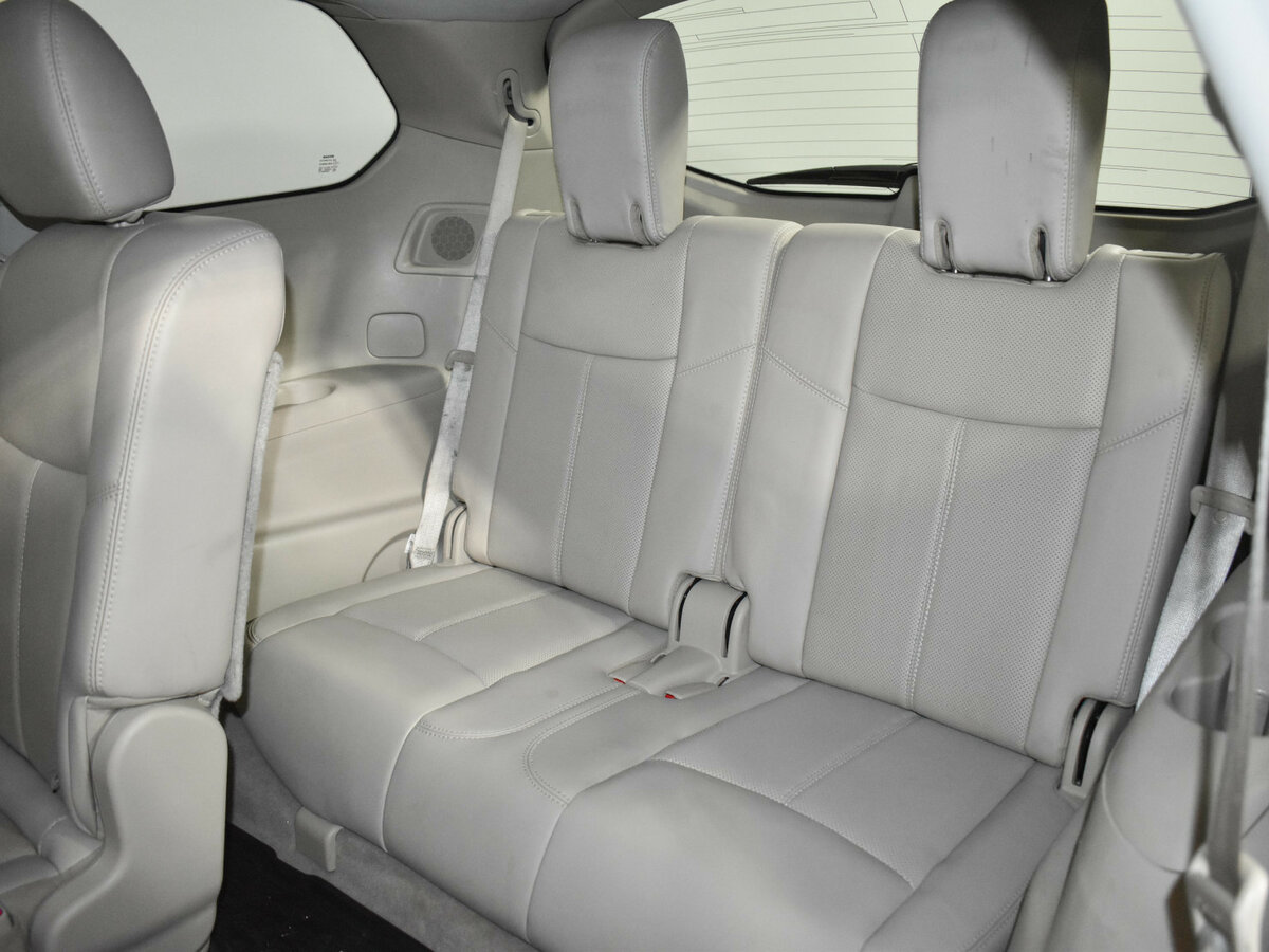 Nissan Pathfinder с пробегом — 2014 год. Фото: #10