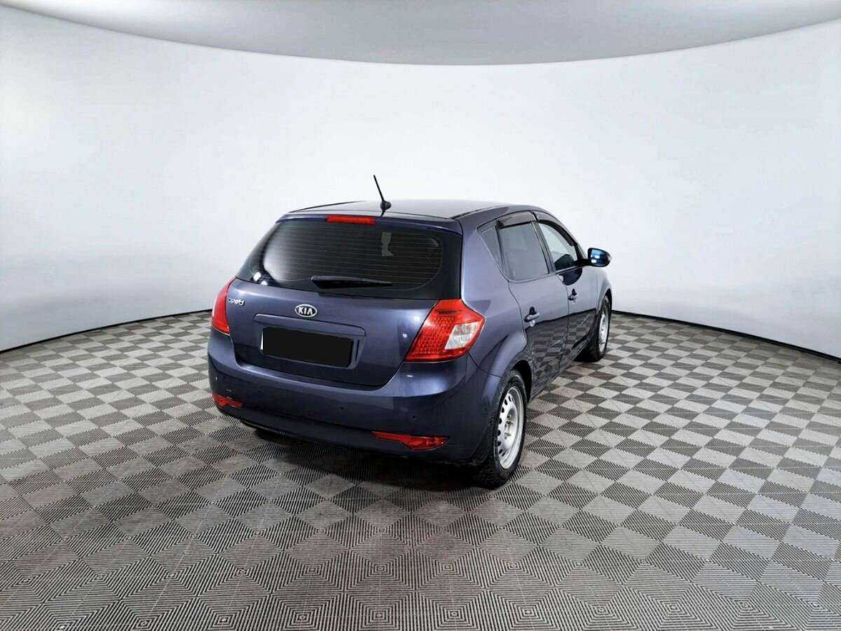 Kia Ceed с пробегом — 2010 год. Фото: #4