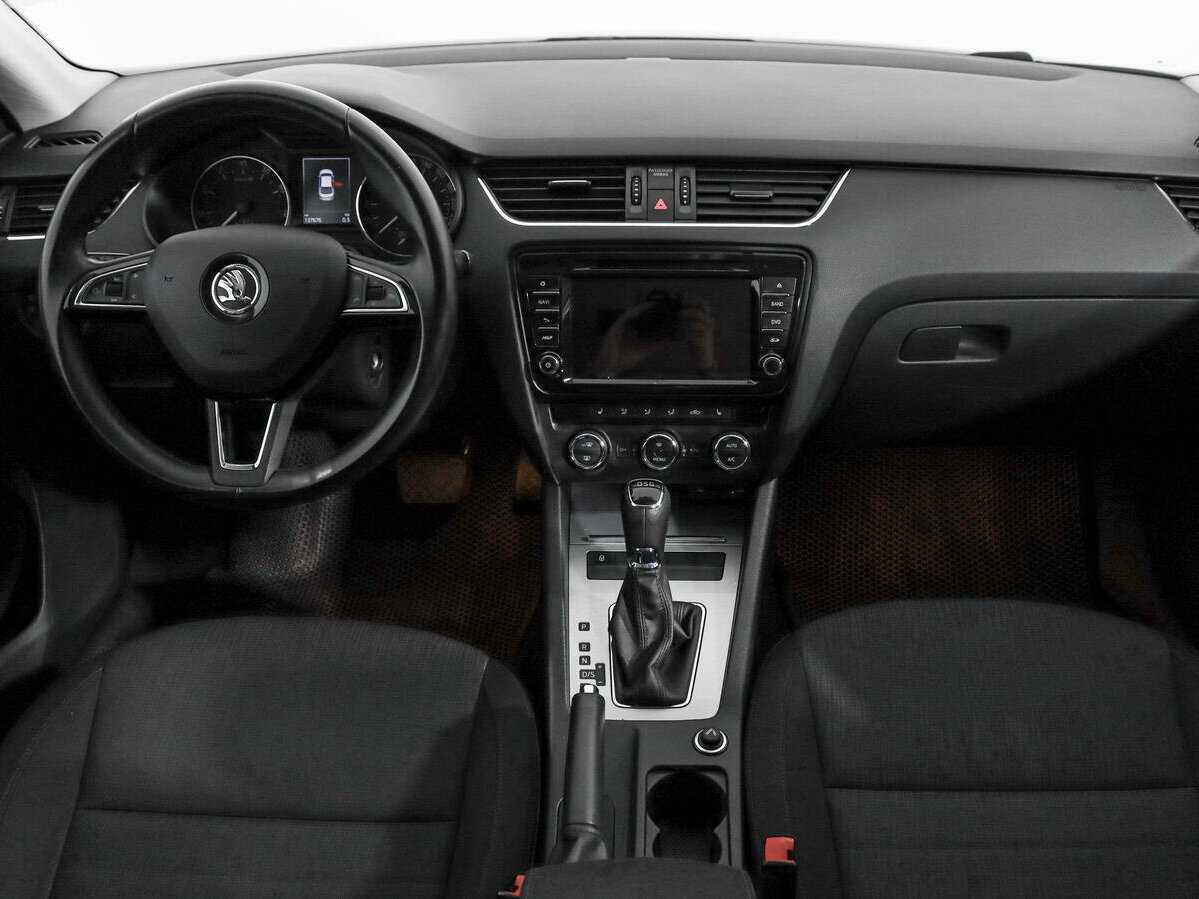 Skoda Octavia с пробегом — 2016 год. Фото: #11